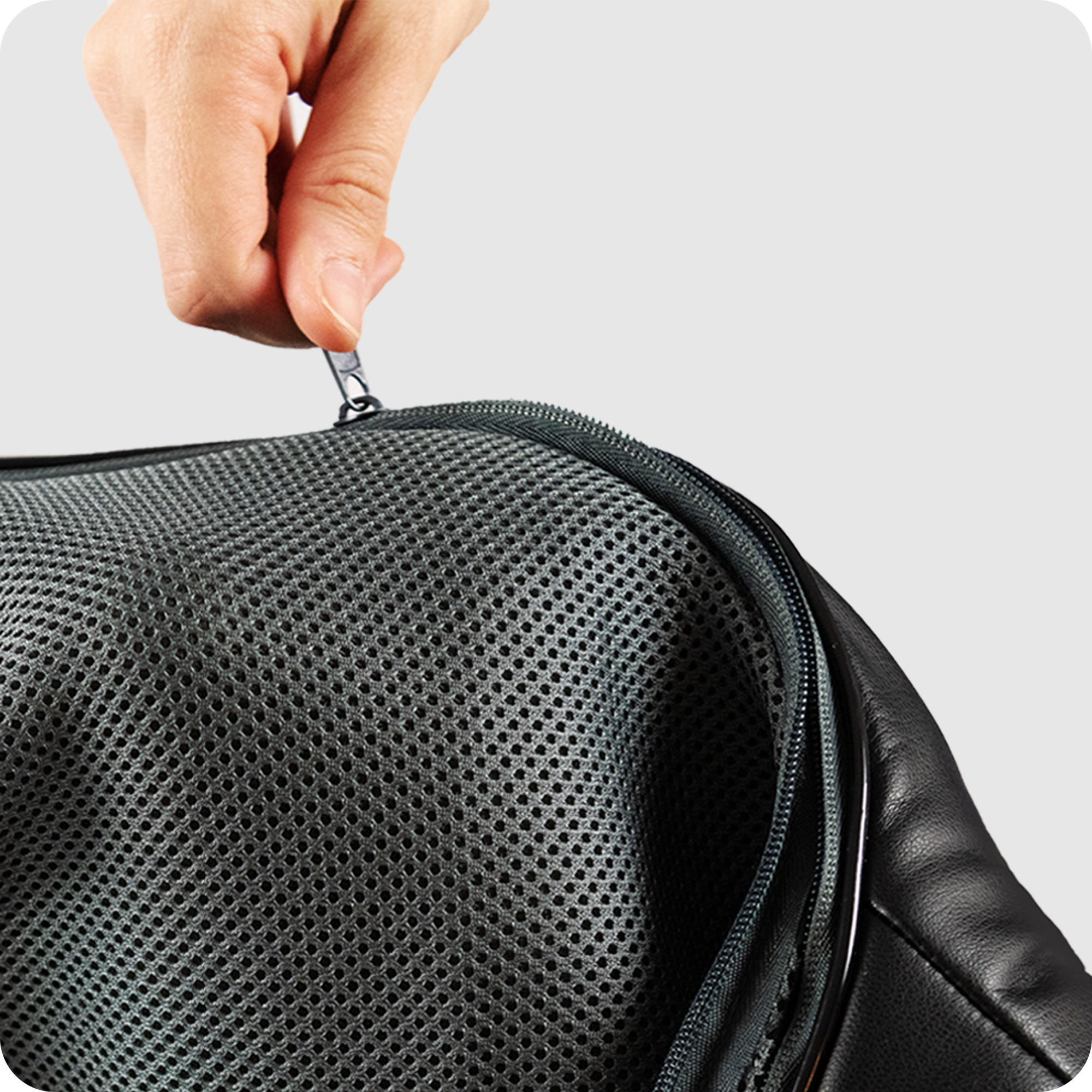 2 waschbare Ersatzbezüge für das Klopfmassagegerät Klopfy sind im Lieferumfang inbegriffen.