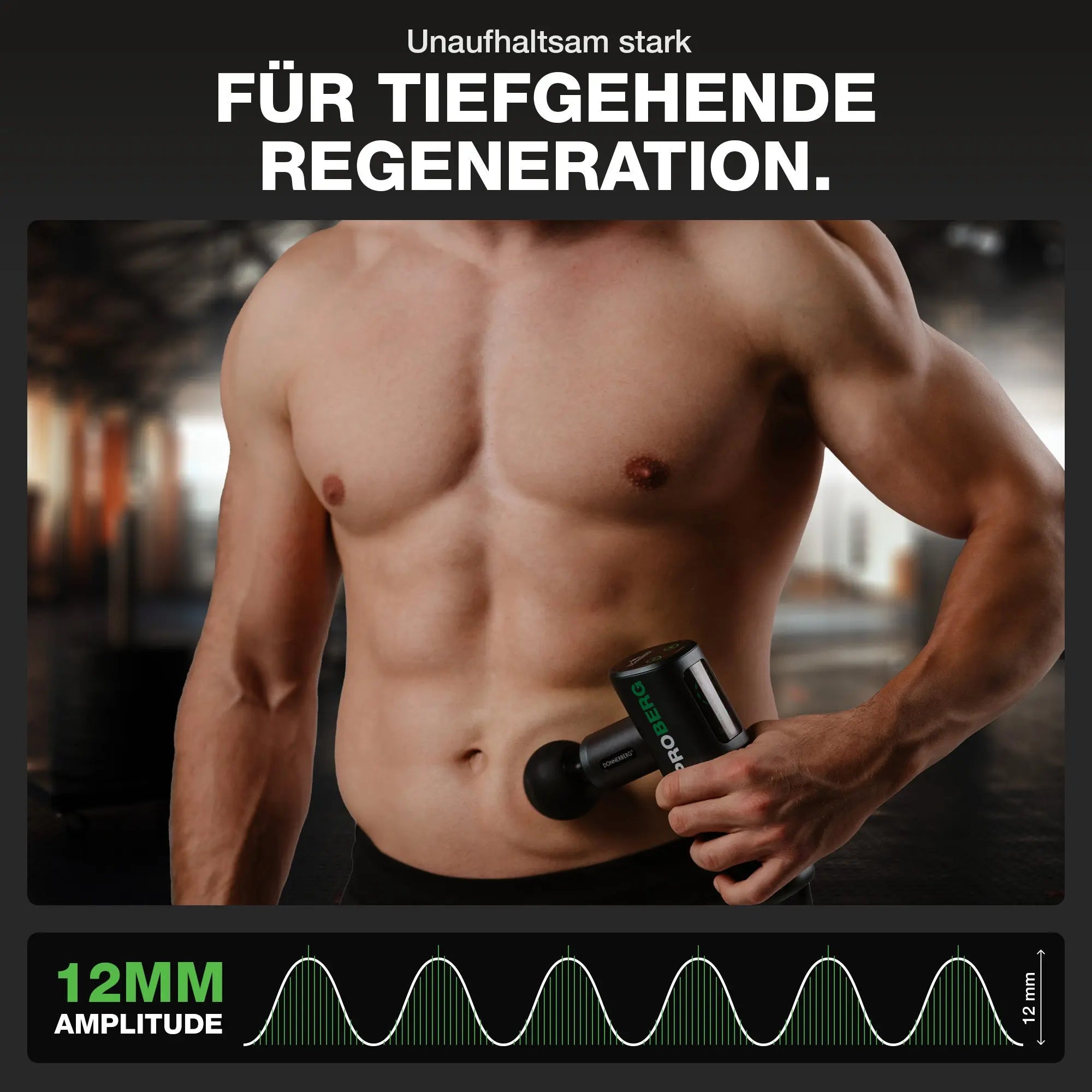 Mann benutzt Proberg zur Tiefenmassage